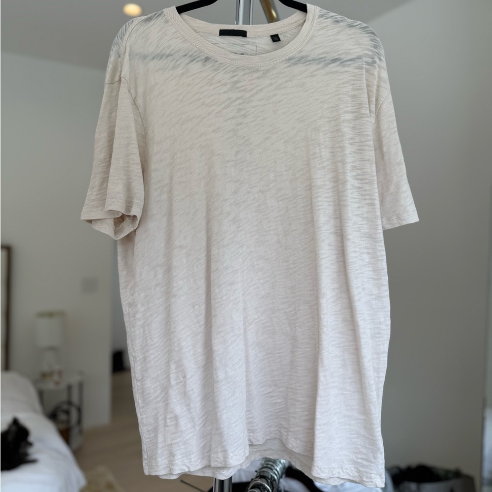 ATM men’s tee size large